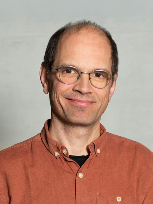 Dr. Stefan Barp